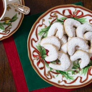 austrian walnut crescents recipe