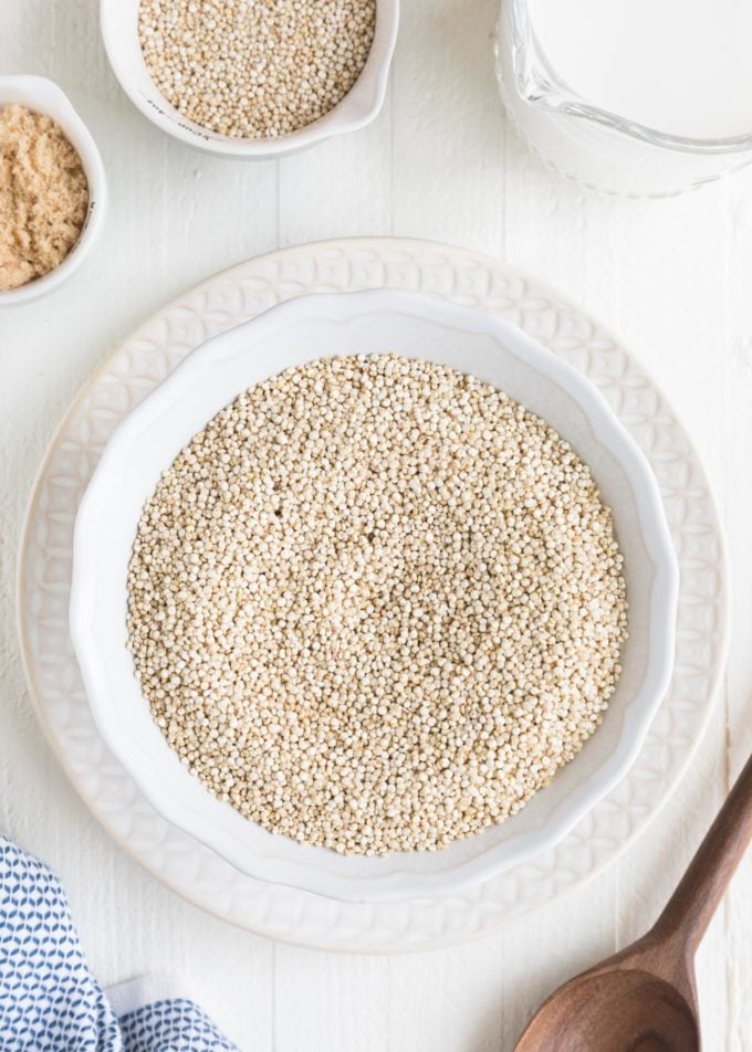 bowl of uncooked quinoa seeds
