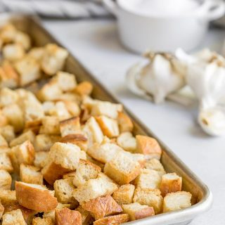 homemade garlic croutons recipe | how to make croutons