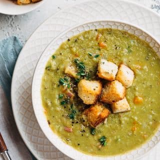 split pea soup with ham and croutons