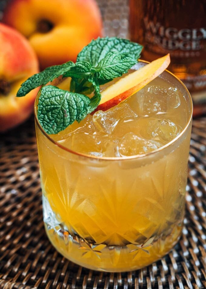 Sparkling Ice® Bourbon Peach Lemonade Cocktail