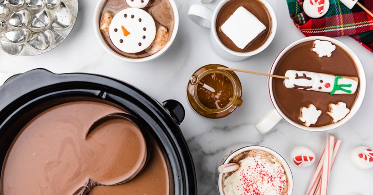 Slow Cooker Hot Chocolate Recipe (Crockpot) - Striped Spatula