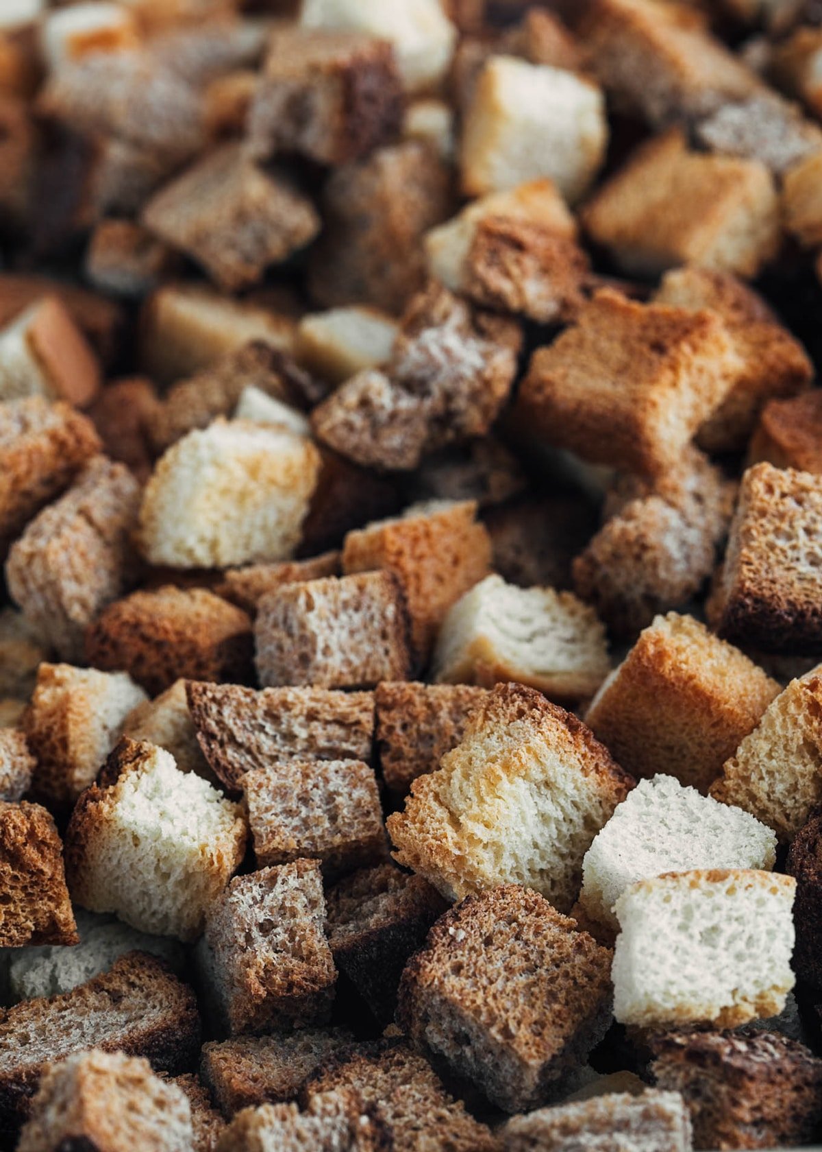 whole wheat and white bread croutons